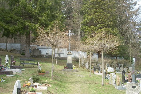 K�� na h�bitov� u �esk� Chalupy