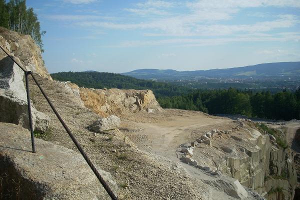 Nad �ulov�m lomem