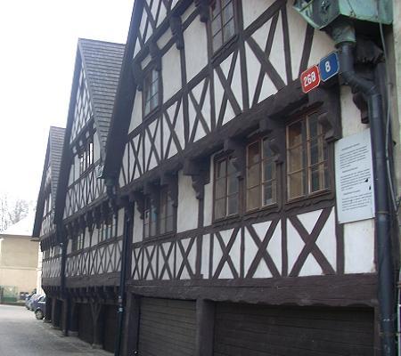 Vald�tejnsk� domky