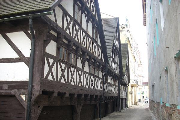 Vald�tejnsk� domky