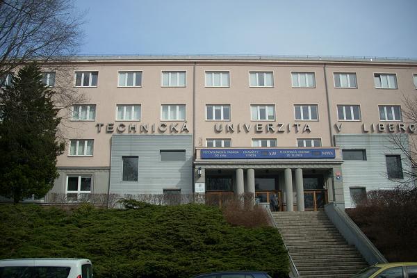 Technick� univerzita (pohled z Husovy ulice)